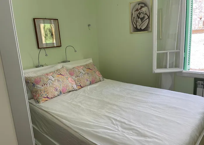 With Sea View & Spacious Terrace Apartmán Menton