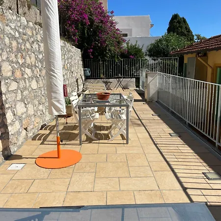 Apartament With Sea View & Spacious Terrace *