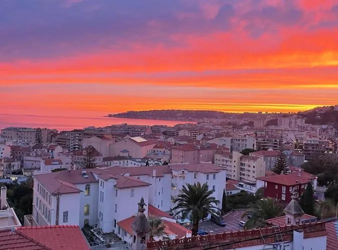 Lägenhet With Sea View & Spacious Terrace Menton