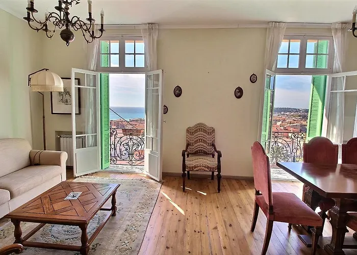 With Sea View & Spacious Terrace Lägenhet Menton