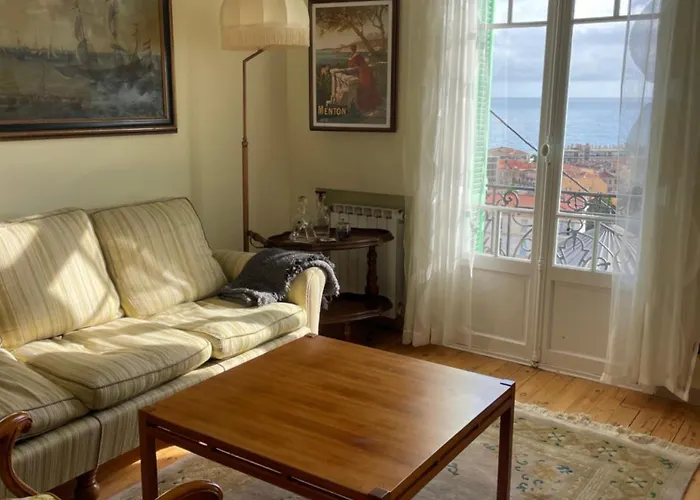 Lägenhet With Sea View & Spacious Terrace *